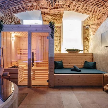 Sauna Central Прага Экстерьер фото