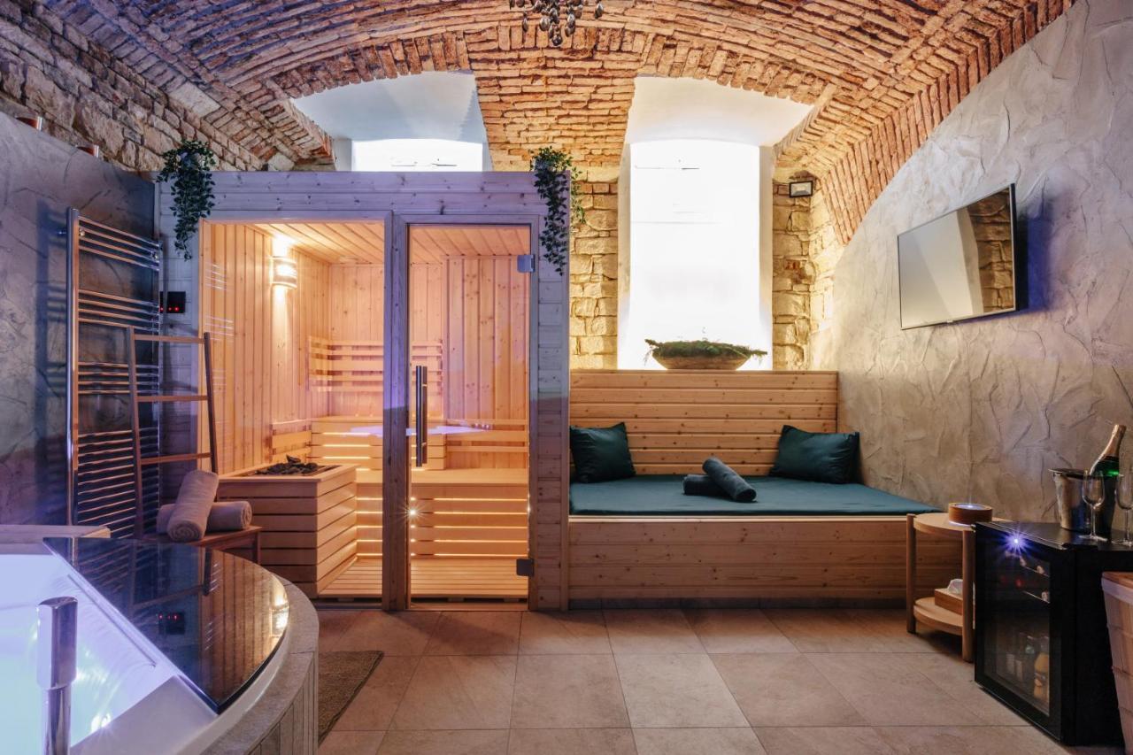 Sauna Central Прага Экстерьер фото