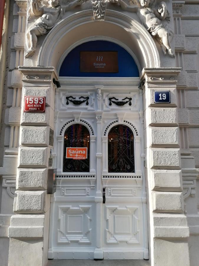 Sauna Central Прага Экстерьер фото